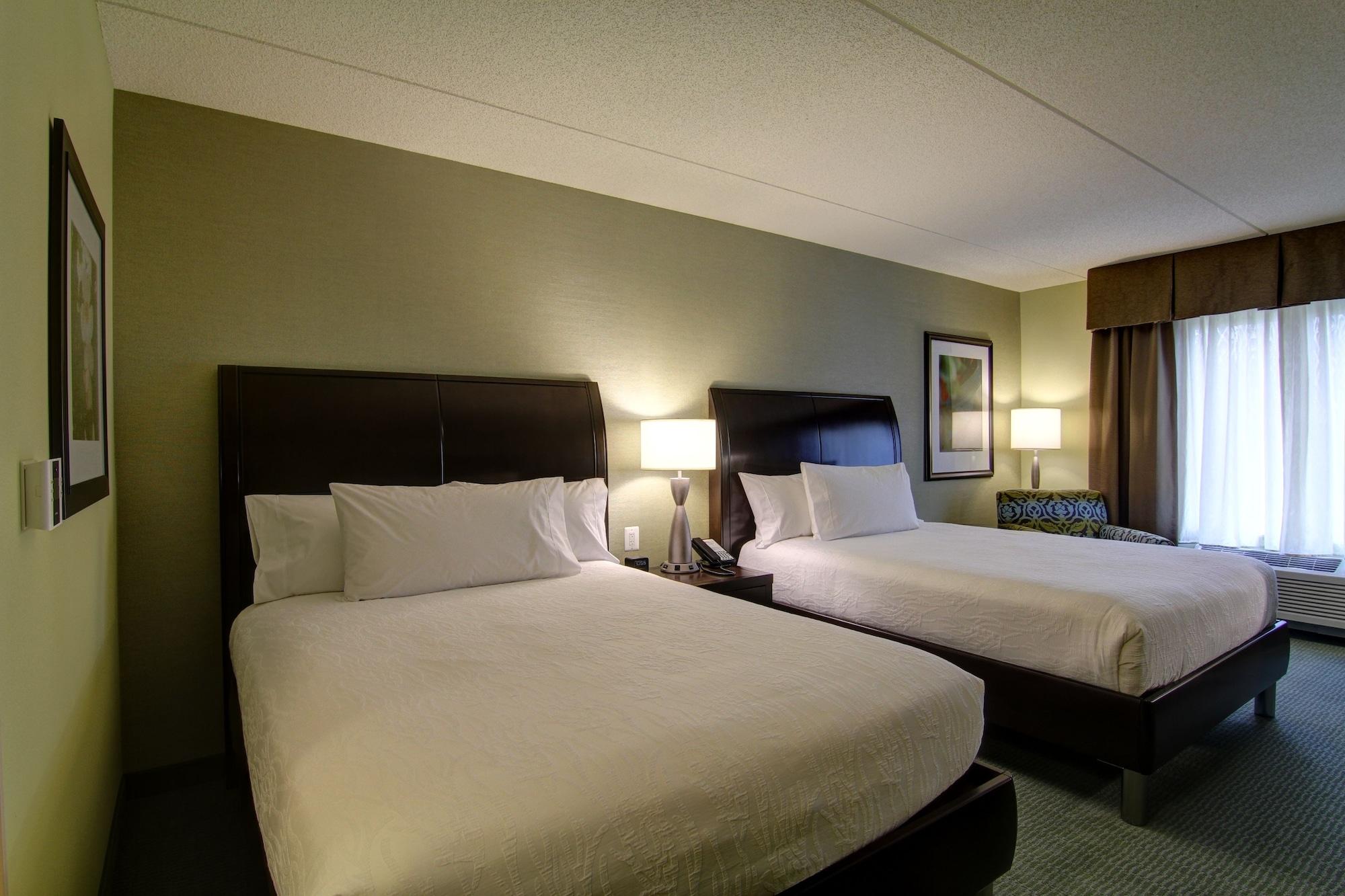 Hilton Garden Inn Woodbridge Buitenkant foto