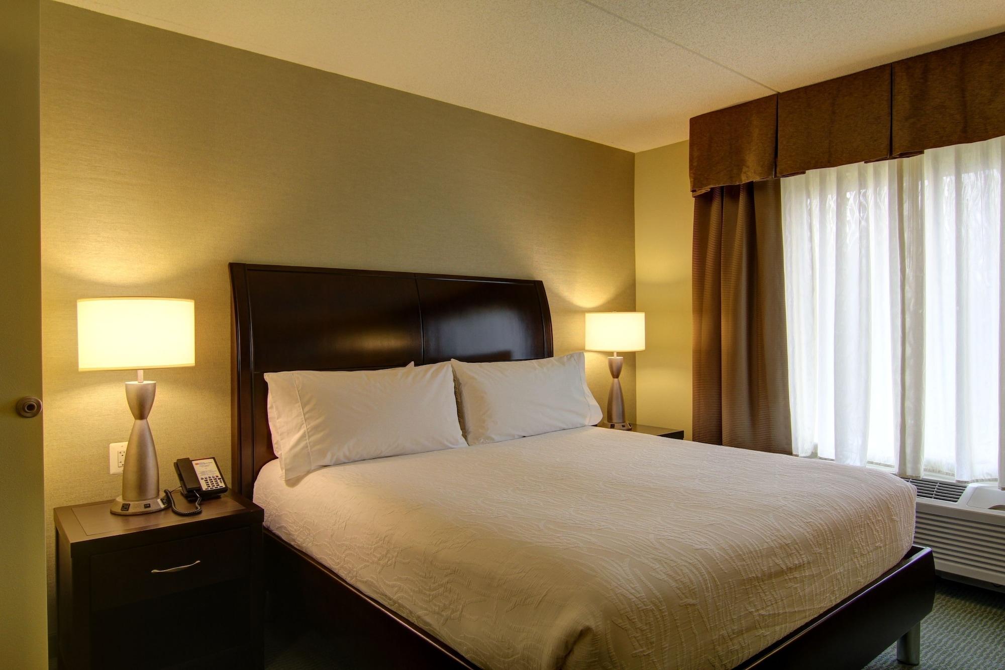 Hilton Garden Inn Woodbridge Buitenkant foto