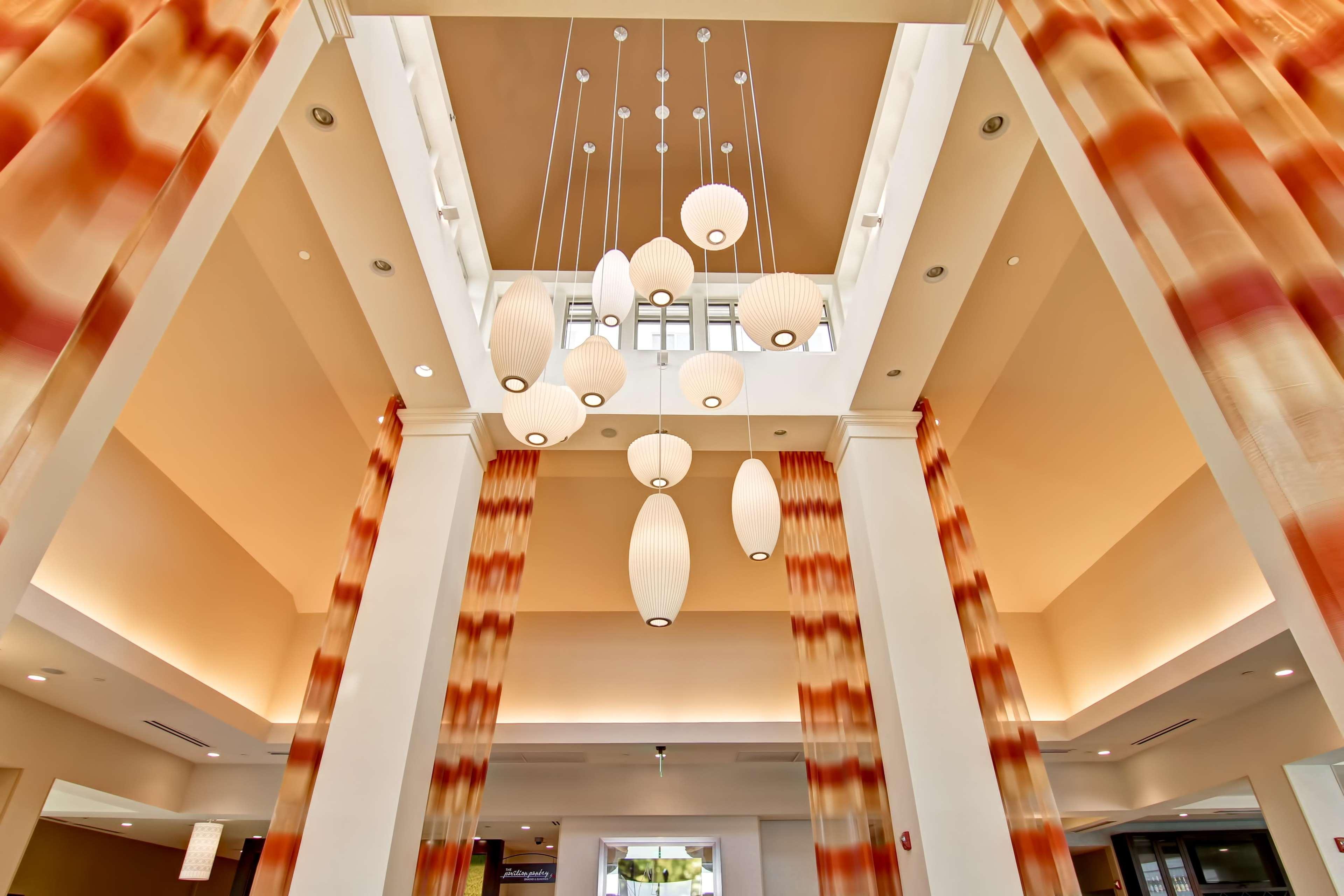 Hilton Garden Inn Woodbridge Buitenkant foto
