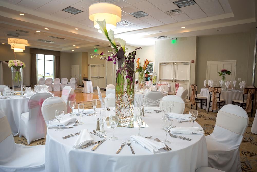 Hilton Garden Inn Woodbridge Buitenkant foto